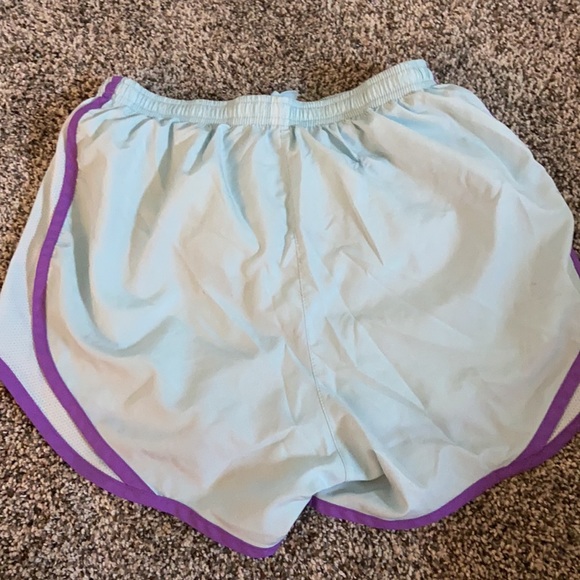 Nike running shorts - Picture 2 of 3